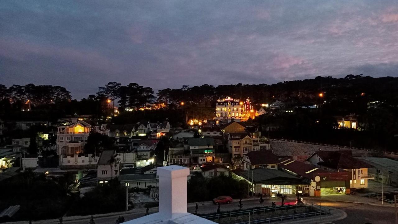 Crown Dalat Hotel Exteriör bild