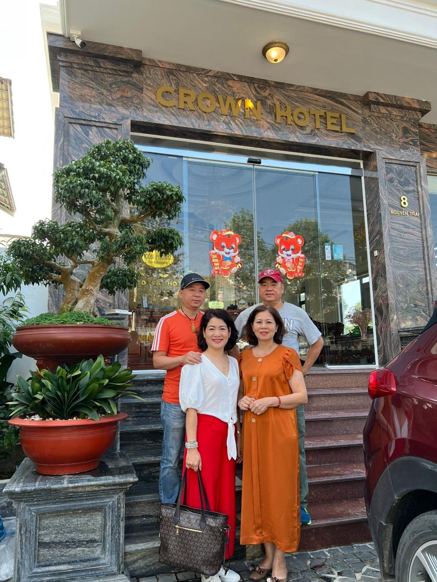 Crown Dalat Hotel Exteriör bild